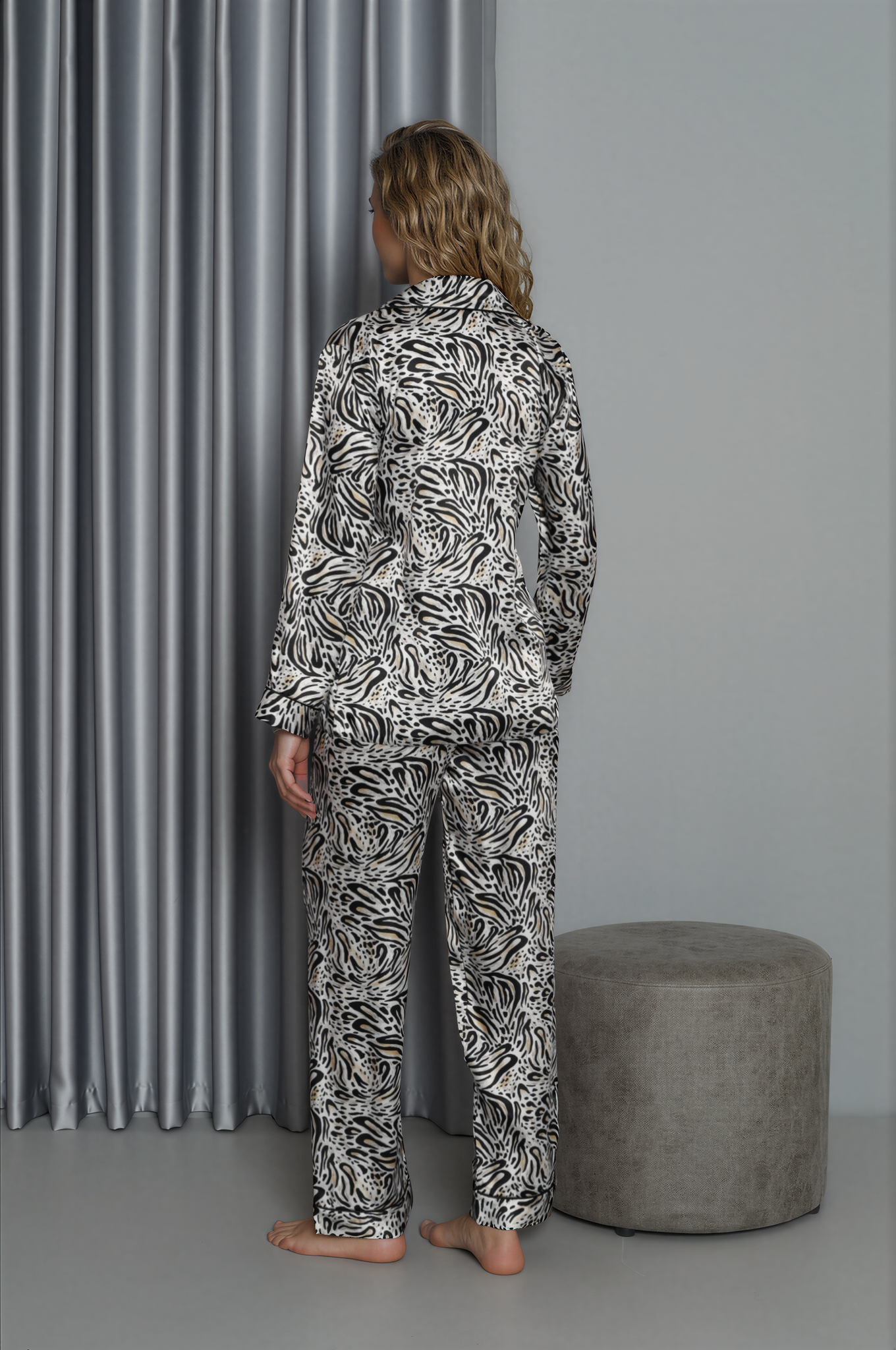Savannah Zebra Desenli Klasik Saten Pijama Takımı