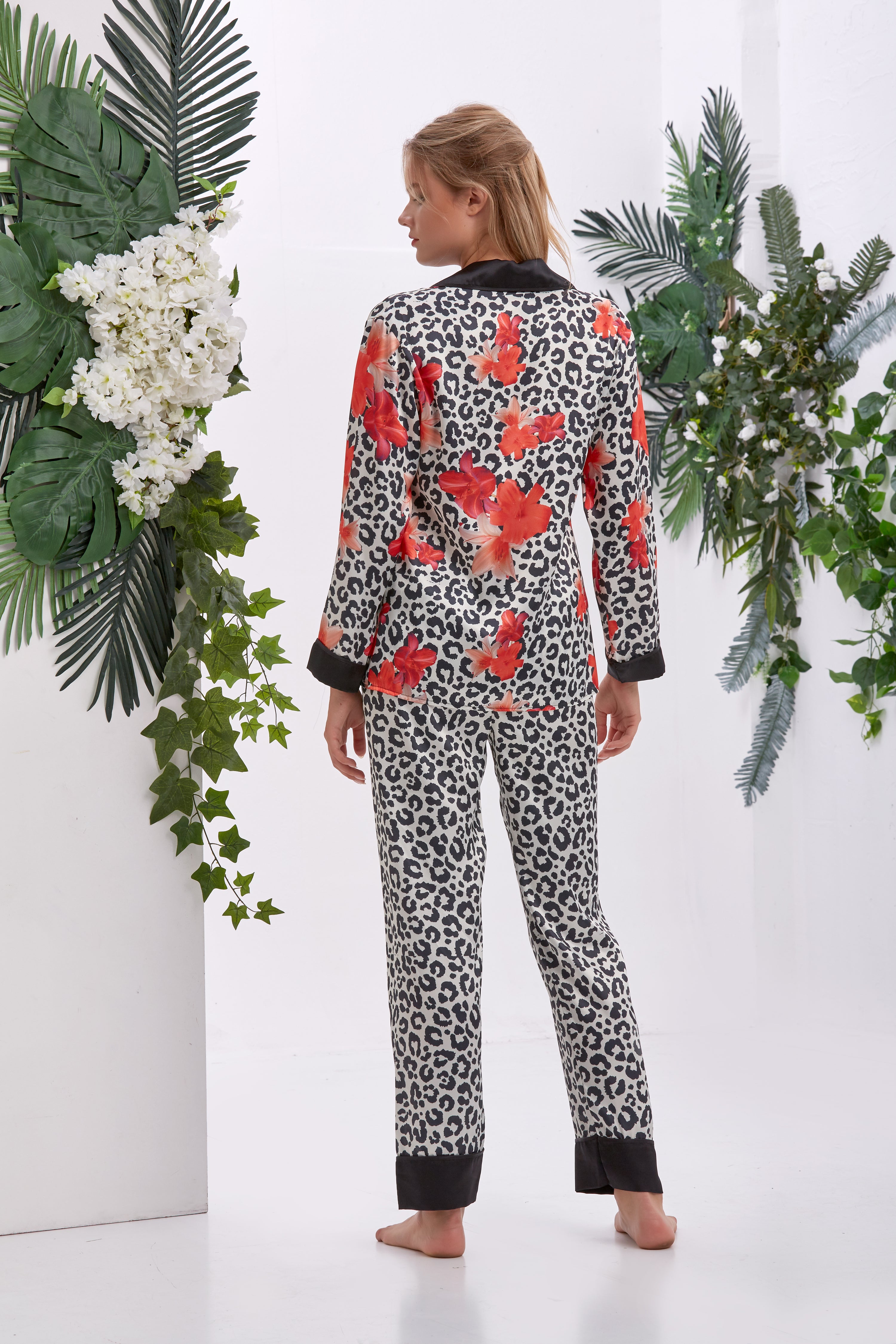 Sauvage Floral Saten Uzun Pijama Takımı